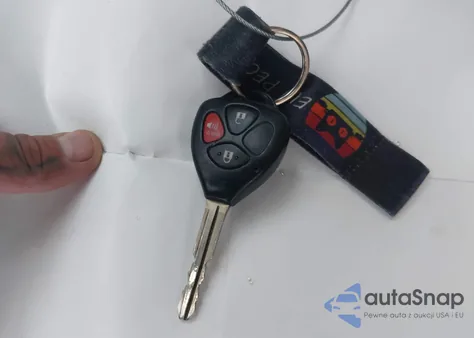 2009 Toyota Matrix S z USA, uszkodzony, nr VIN 2T1LE40E49C010230